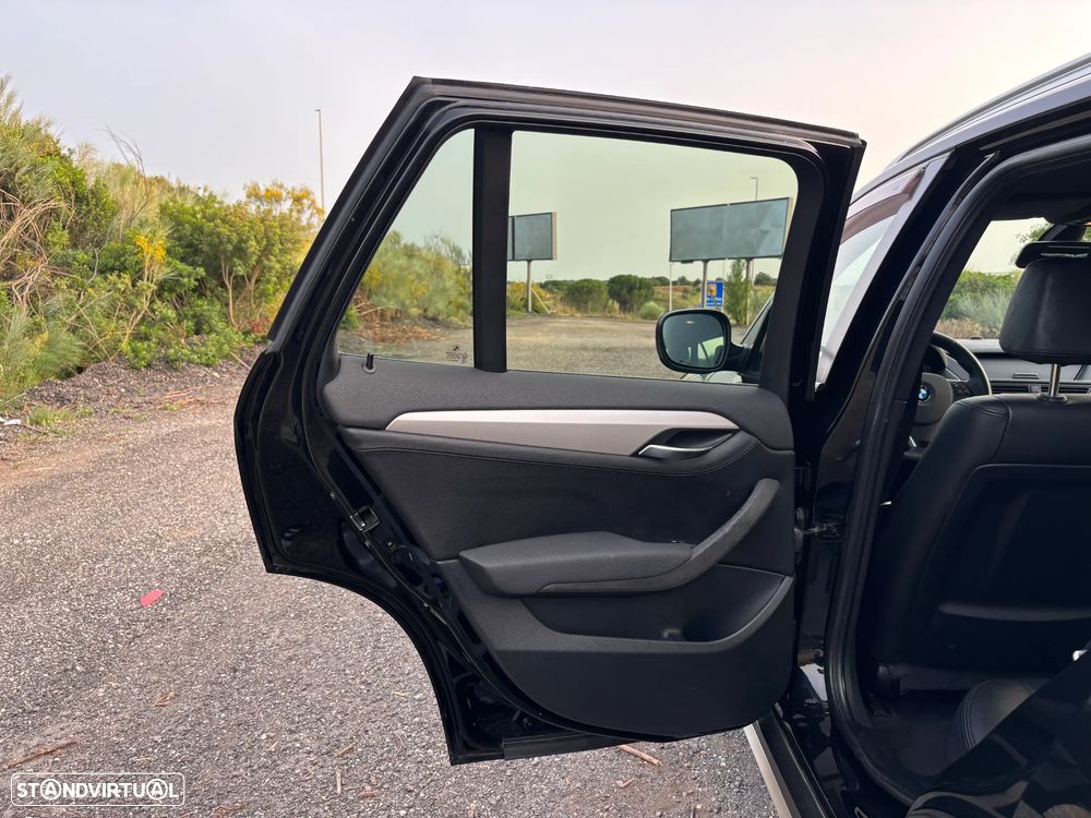 BMW X1 18 d sDrive - 28