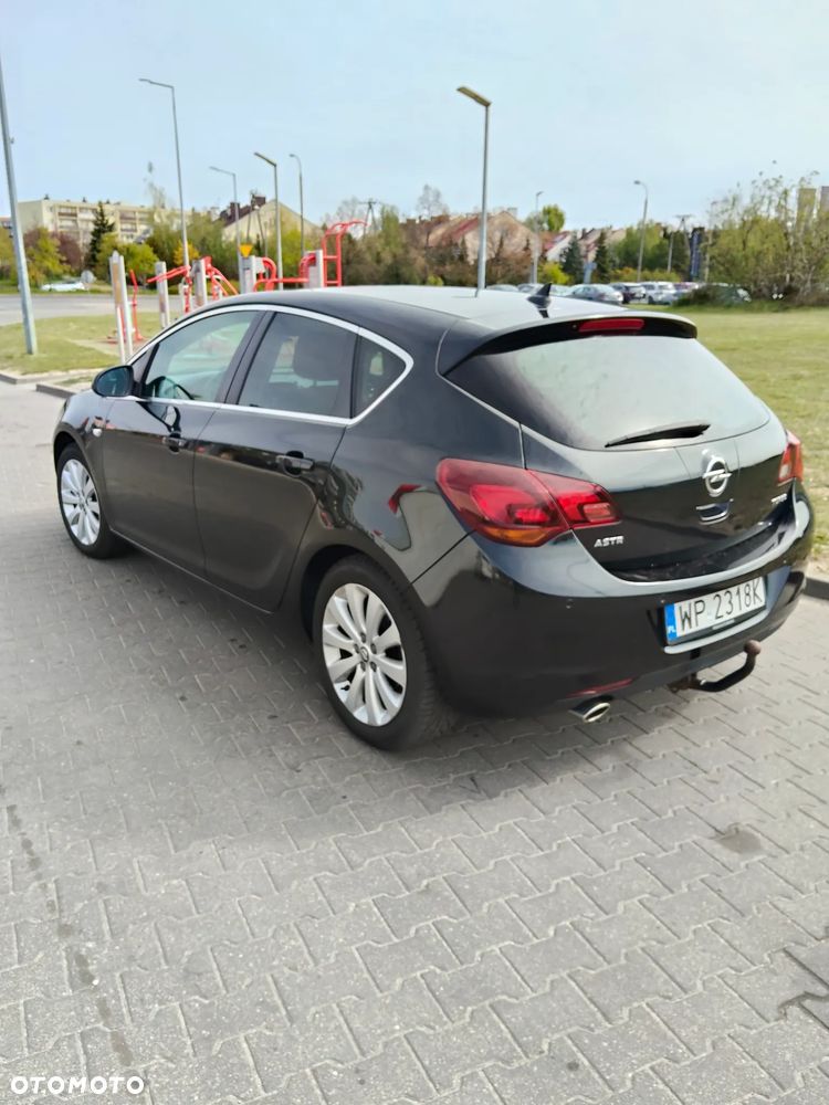 Opel Astra 1.4 T Cosmo - 1