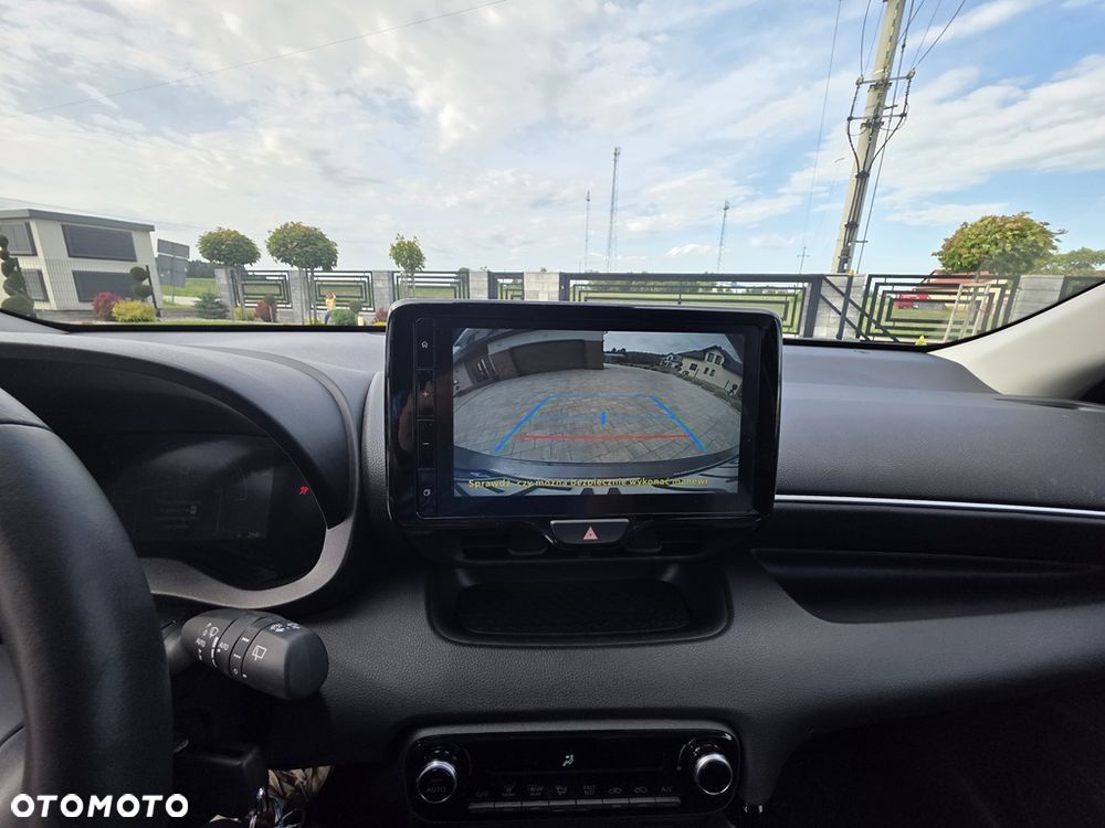 Toyota Yaris Hybrid 1.5 Style - 25