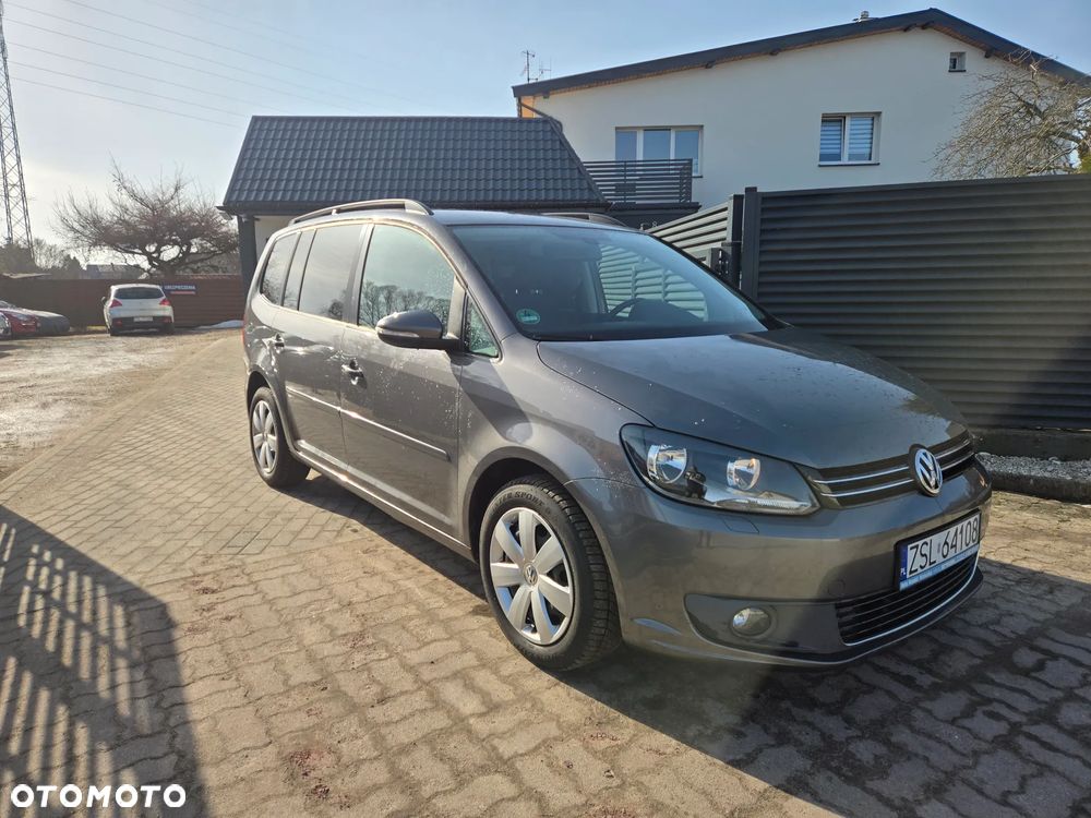 Volkswagen Touran - 11