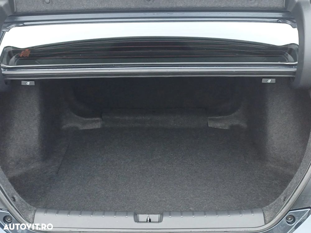 Honda Civic Sedan 1.5 VTEC Turbo Elegance Navi - 6