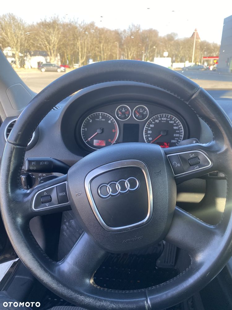 Audi A3 3-drzwiowe 1.9 TDI DPF S tronic Ambiente - 8