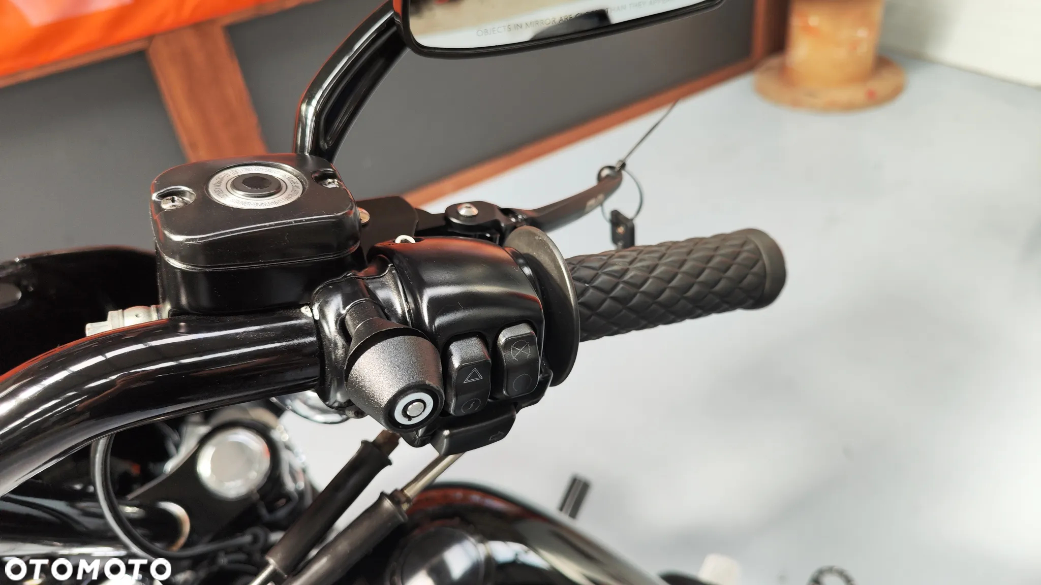 Harley-Davidson Dyna Street Bob - 31