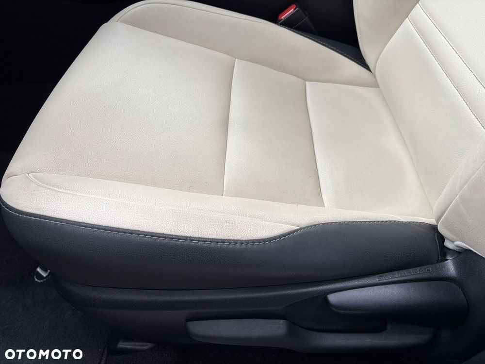 Lexus NX 300 F Impression AWD - 12