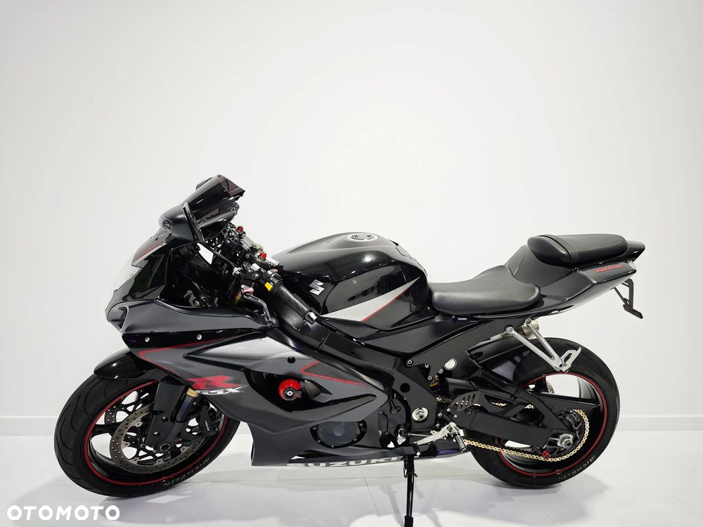 Suzuki GSX-R - 15