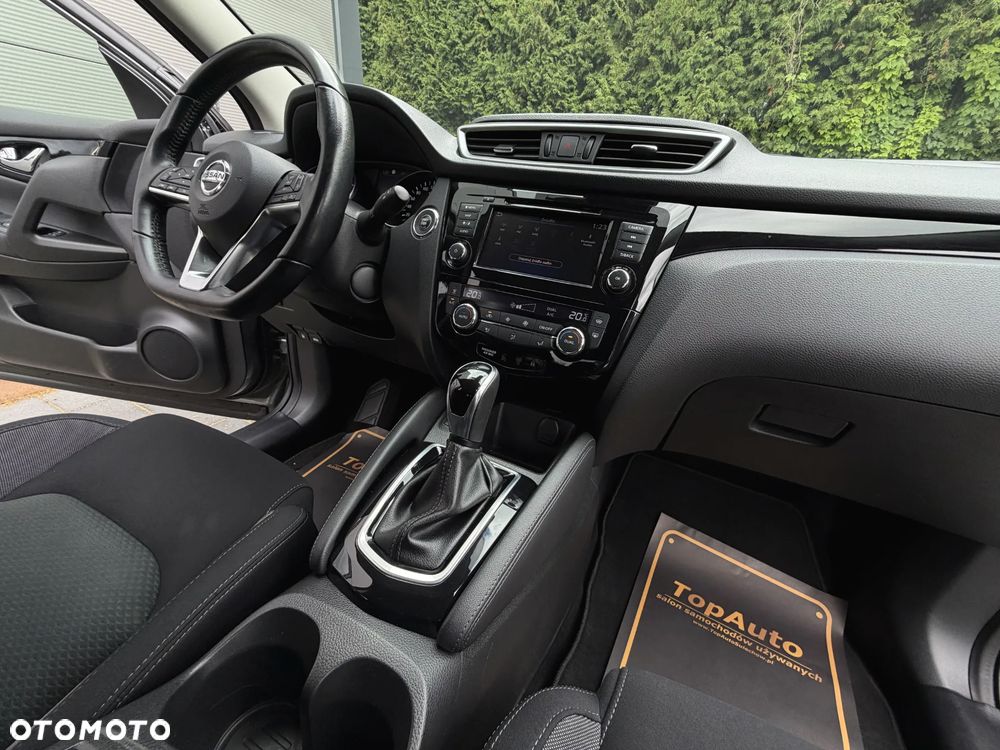 Nissan Qashqai 1.3 DIG-T N-Connecta DCT - 16