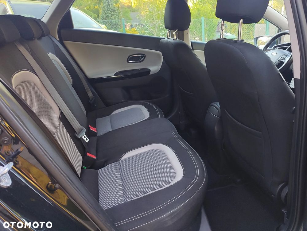 Kia Ceed 1.6 GDI L Business Line - 18