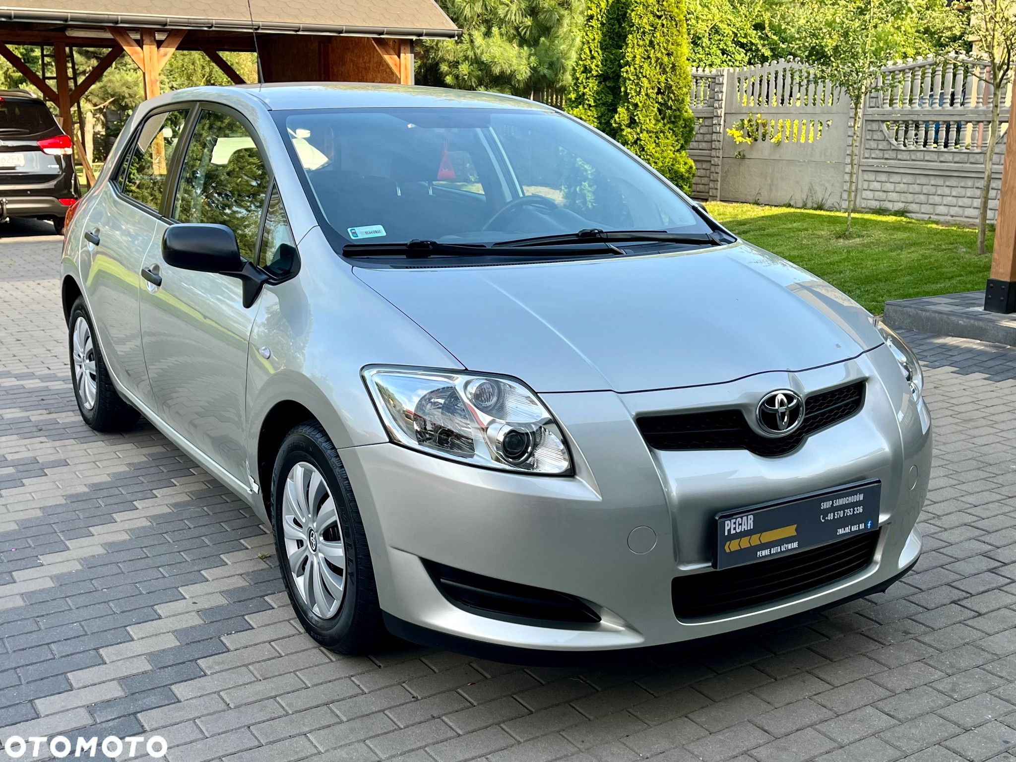 Toyota Auris 1.4 VVT-i Terra - 2