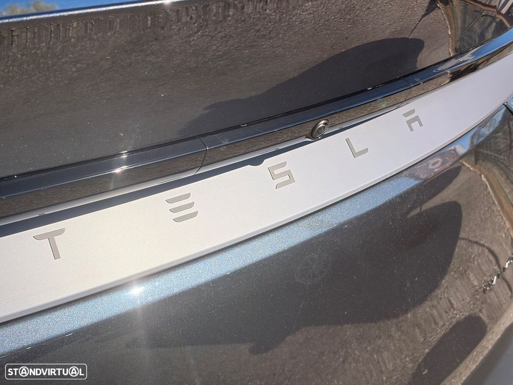 Tesla Model Y Long Range Tração Integral - 33