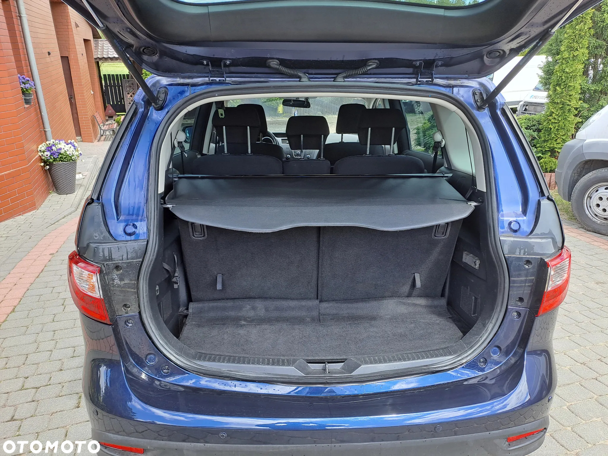 Mazda 5 - 15