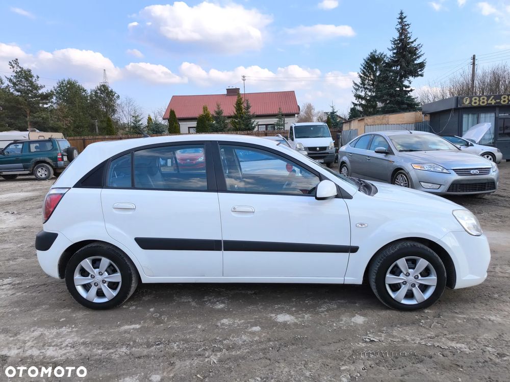 Kia Rio 1.4 EX - 7