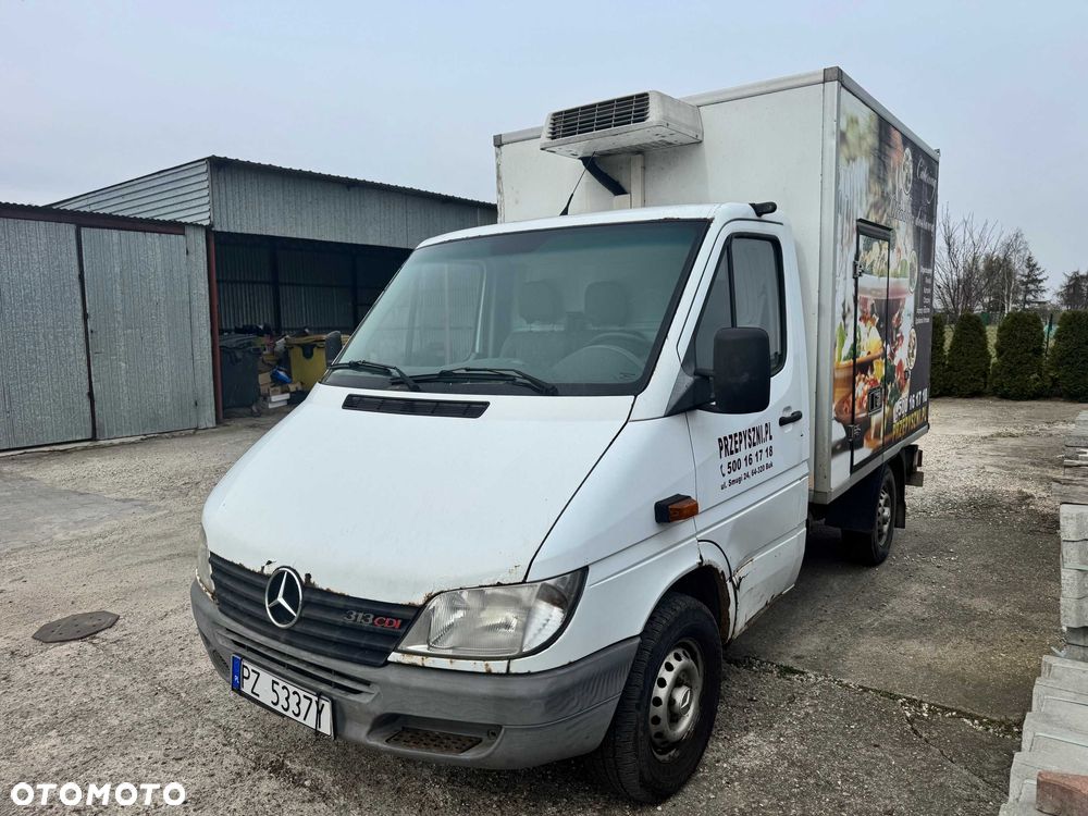 Mercedes-Benz Sprinter - 2