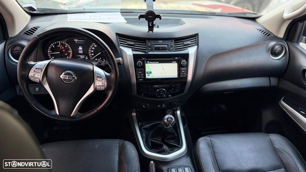 Nissan Navara 2.3 dCi CD 4WD Tekna - 9