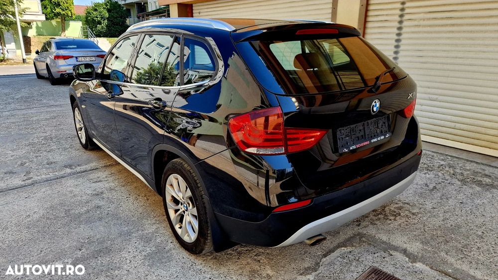 BMW X1 xDrive18d Sport Line - 3
