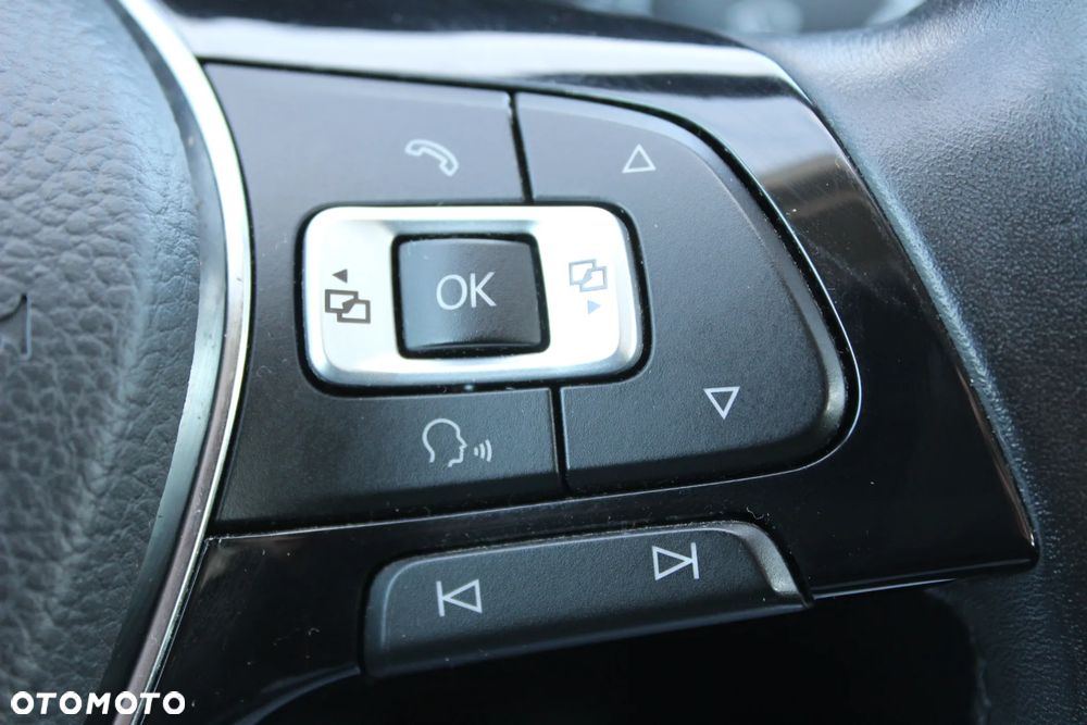 Volkswagen Passat Variant 1.6 TDI (BlueMotion Technology) DSG Comfortline - 18