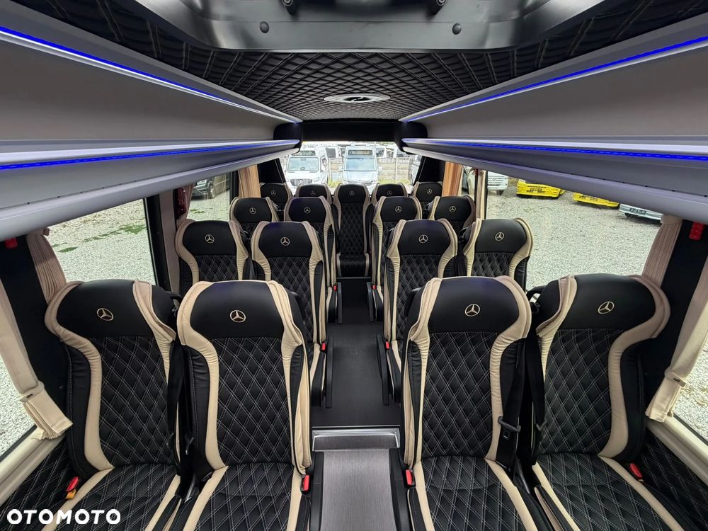 Mercedes-Benz Sprinter 519 - 21