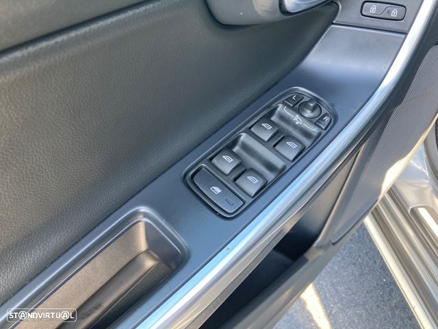 Volvo S60 Cross Country D3 Geartronic Pro - 26