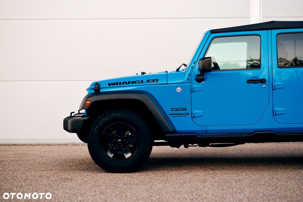 Jeep Wrangler 3.6 Unlim X - 10