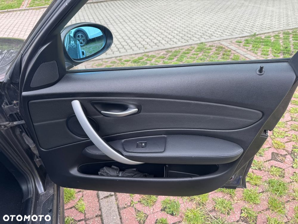BMW Seria 1 120d - 14