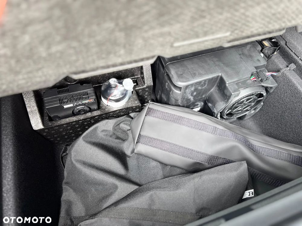 Cupra Raval 52kWh Dynamic Plus - 19