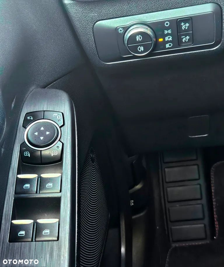 Ford Kuga 2.0 EcoBlue 4x4 ST-LINE X - 20