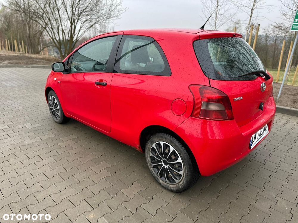 Toyota Yaris - 4