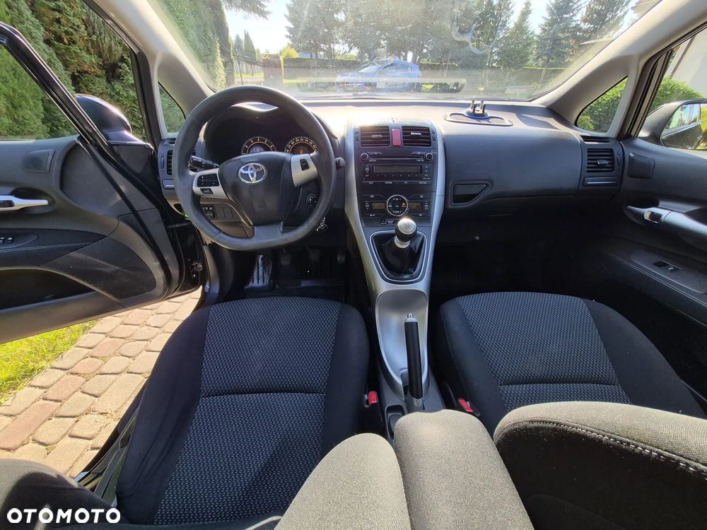 Toyota Auris - 8