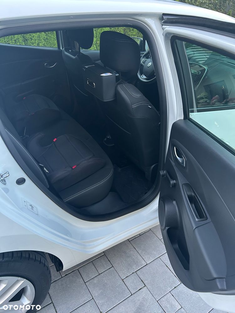 Renault Clio - 16