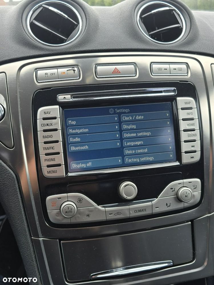 Ford Mondeo - 33