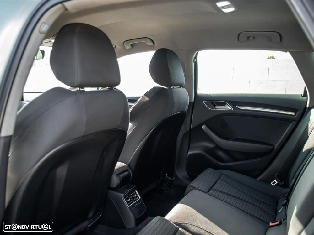Audi A3 Sportback TFSI 110 kW S line - 19