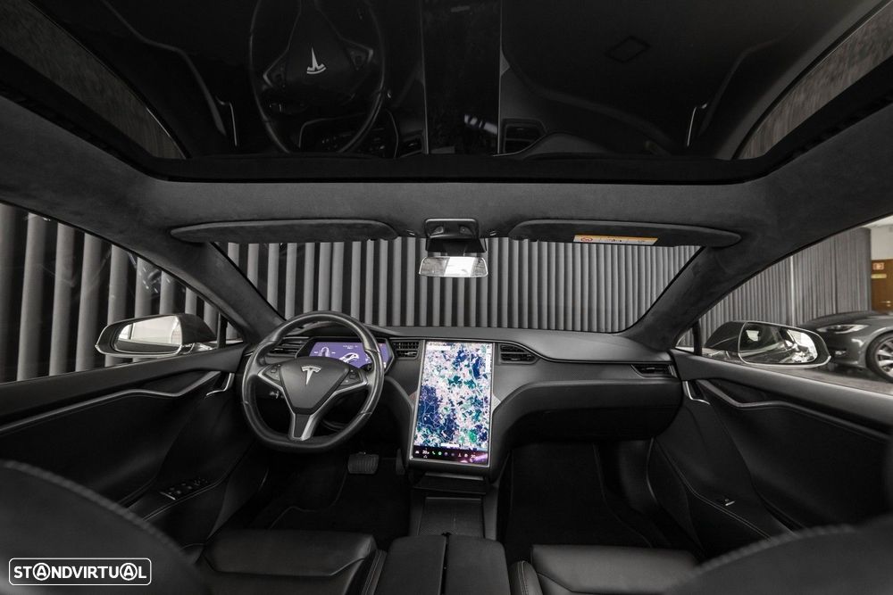 Tesla Model S - 14