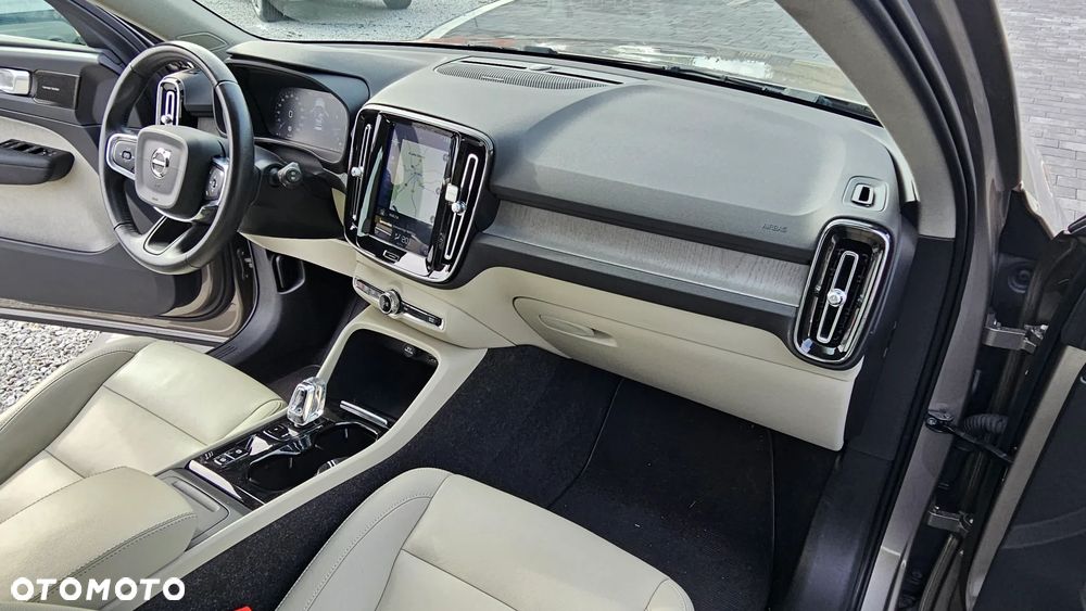 Volvo XC 40 T4 AWD Inscription - 16