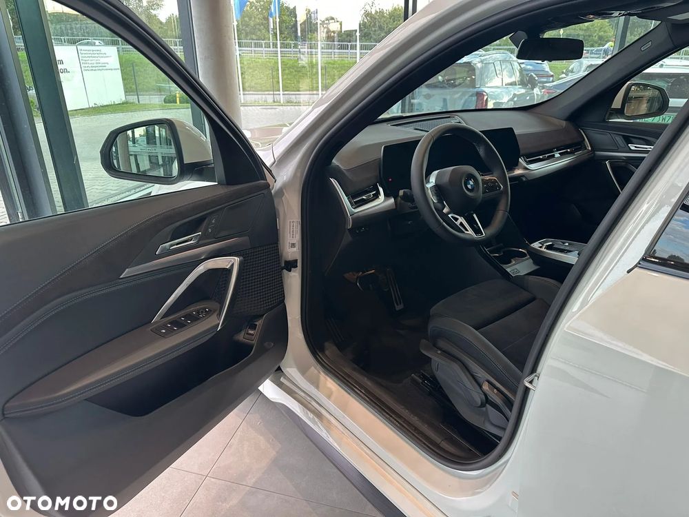 BMW X1 sDrive18i xLine - 13