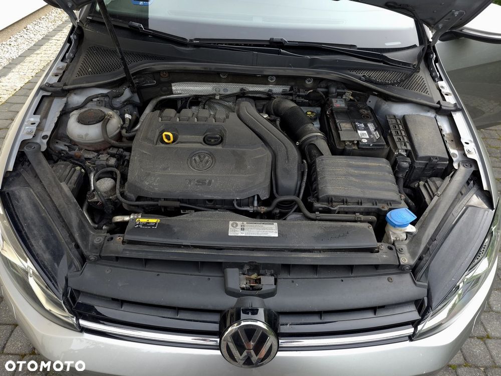 Volkswagen Golf - 36