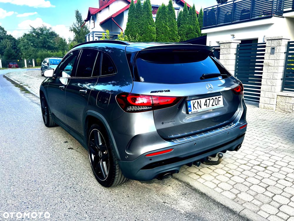 Mercedes-Benz GLA - 22