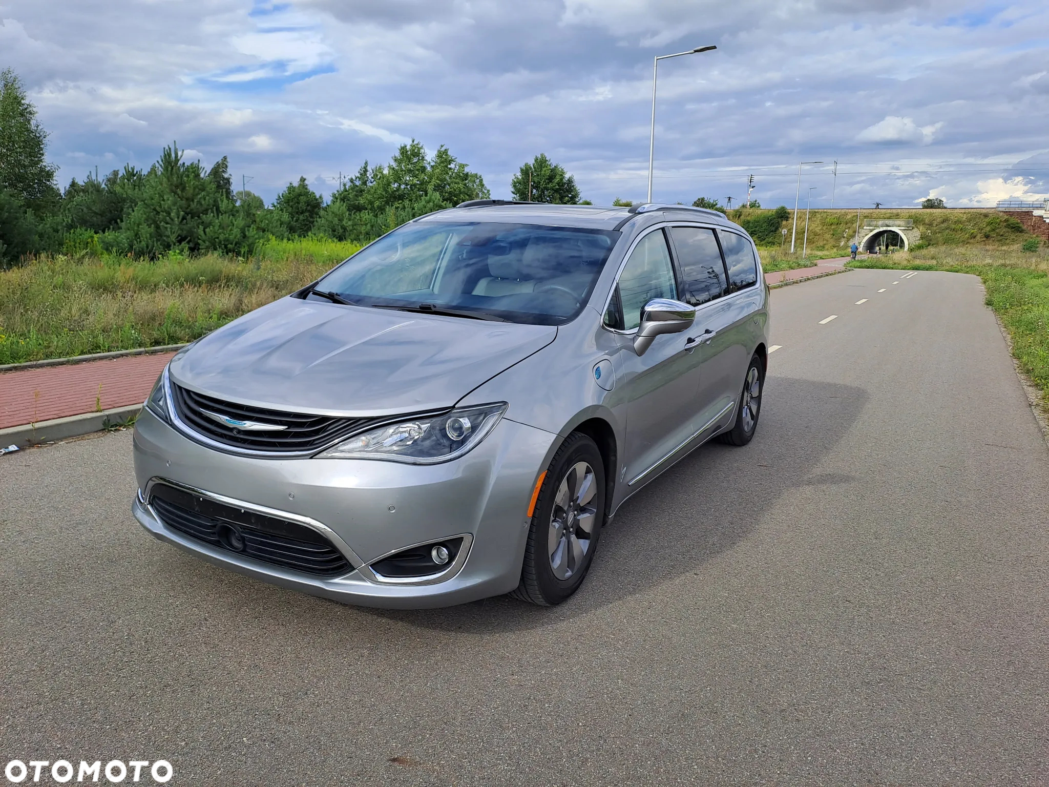 Chrysler Pacifica - 13