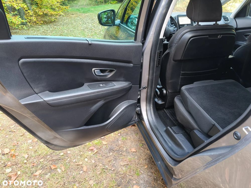 Renault Grand Scenic 2018 photo 2