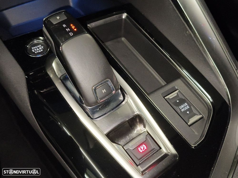 Peugeot 3008 1.5 BlueHDi Allure Pack EAT8 - 24
