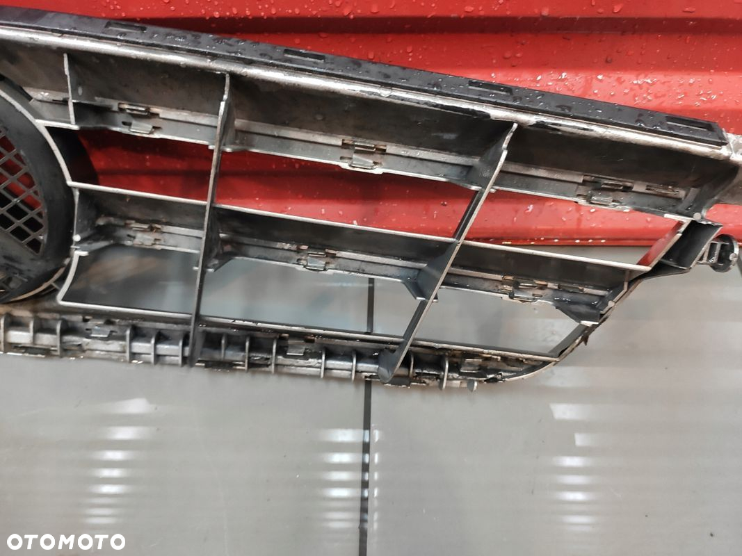 MERCEDES C-KLASA W204 LIFT GRILL ATRAPA KRATKA AMG CZARNA ORYGINAŁ - 8