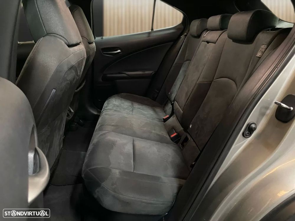 Lexus UX 250h Executive+ - 18