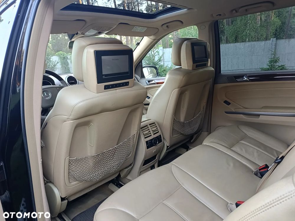 Mercedes-Benz GL 500 4Matic 7G-TRONIC - 28