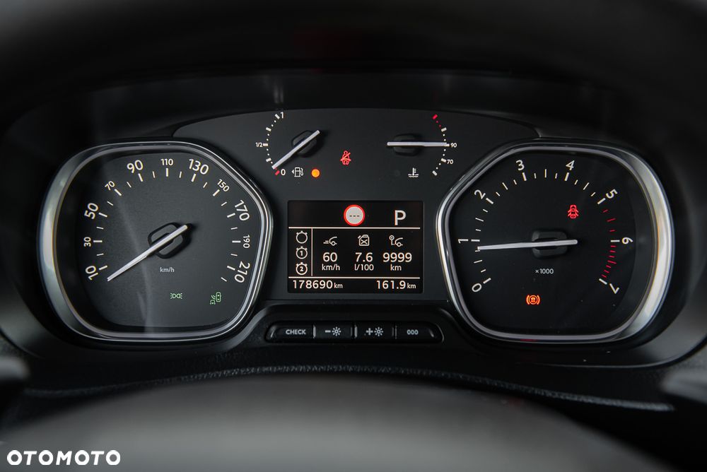 Peugeot Expert 2.0 L1 EAT8 - 18