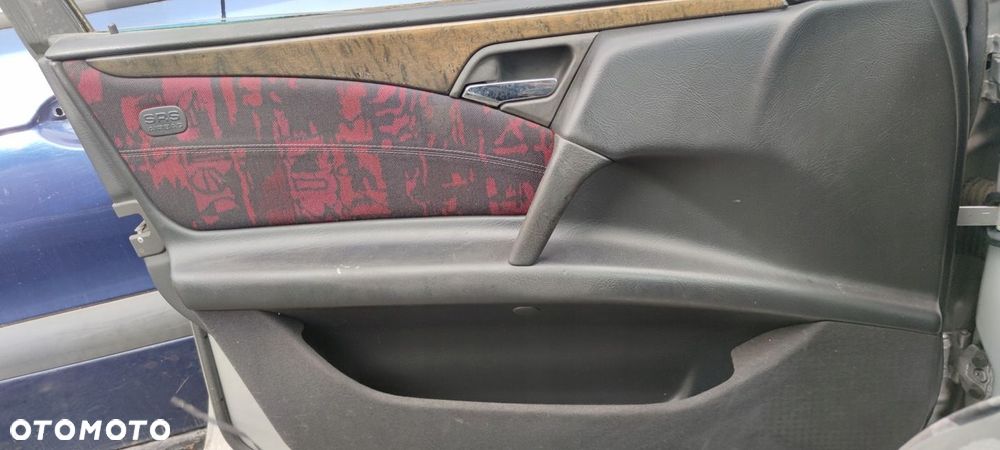 ŁADNE NIE ZNISZCZONE FOTEL FOTELE KANAPA BOCZKI MERCEDES W210 KOMBI KOMPLET - 4