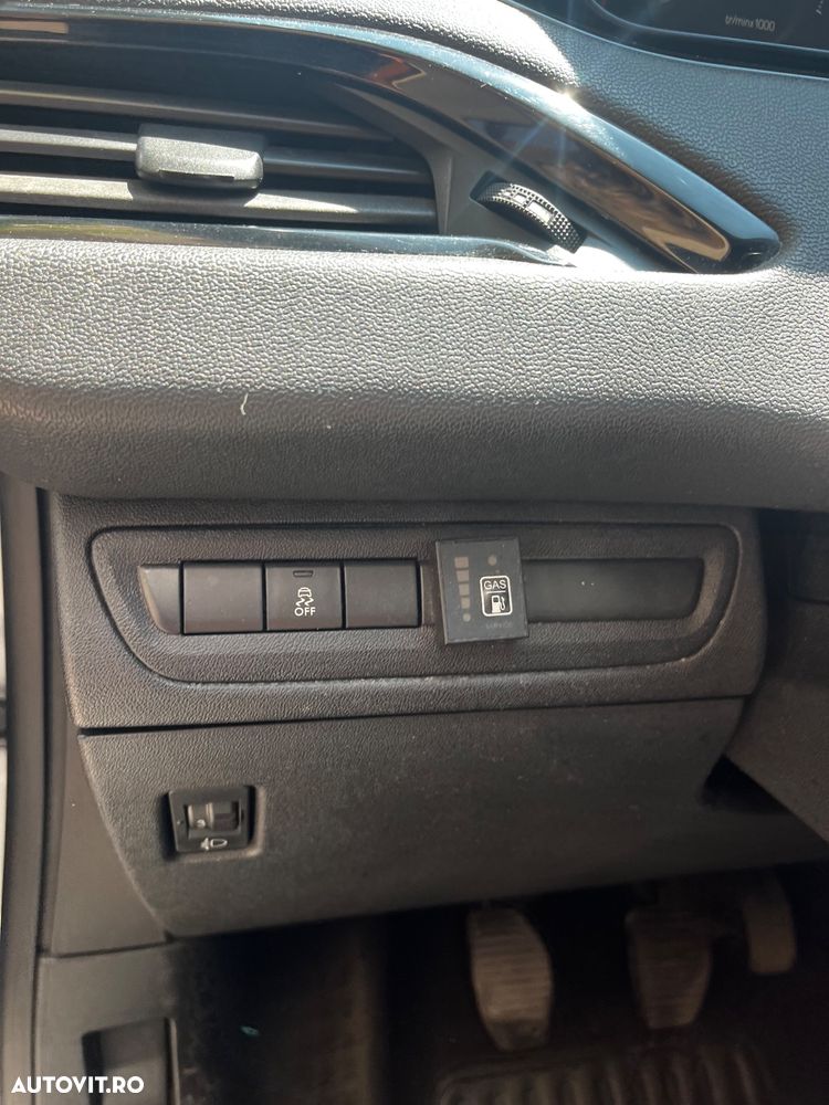 Peugeot 208 1.4 VTi Access - 9