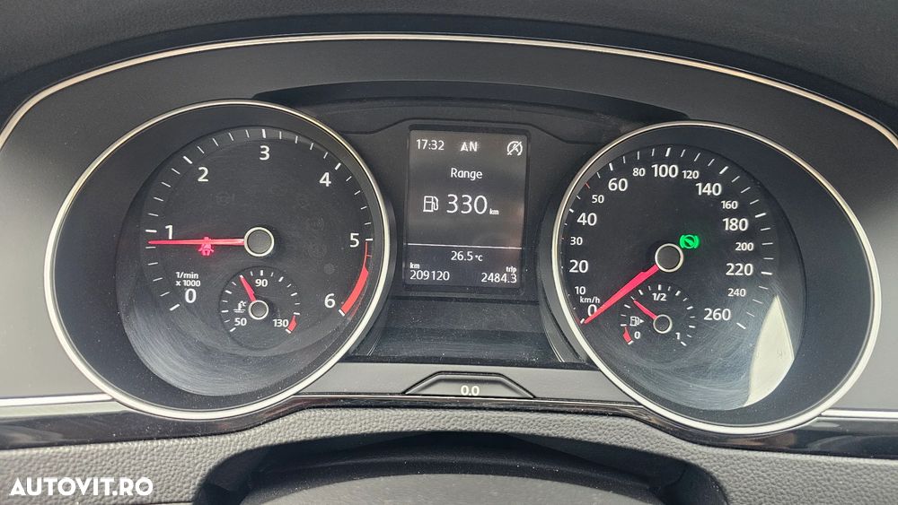 Volkswagen Passat 1.6 TDI (BlueMotion Technology) DSG Comfortline - 9
