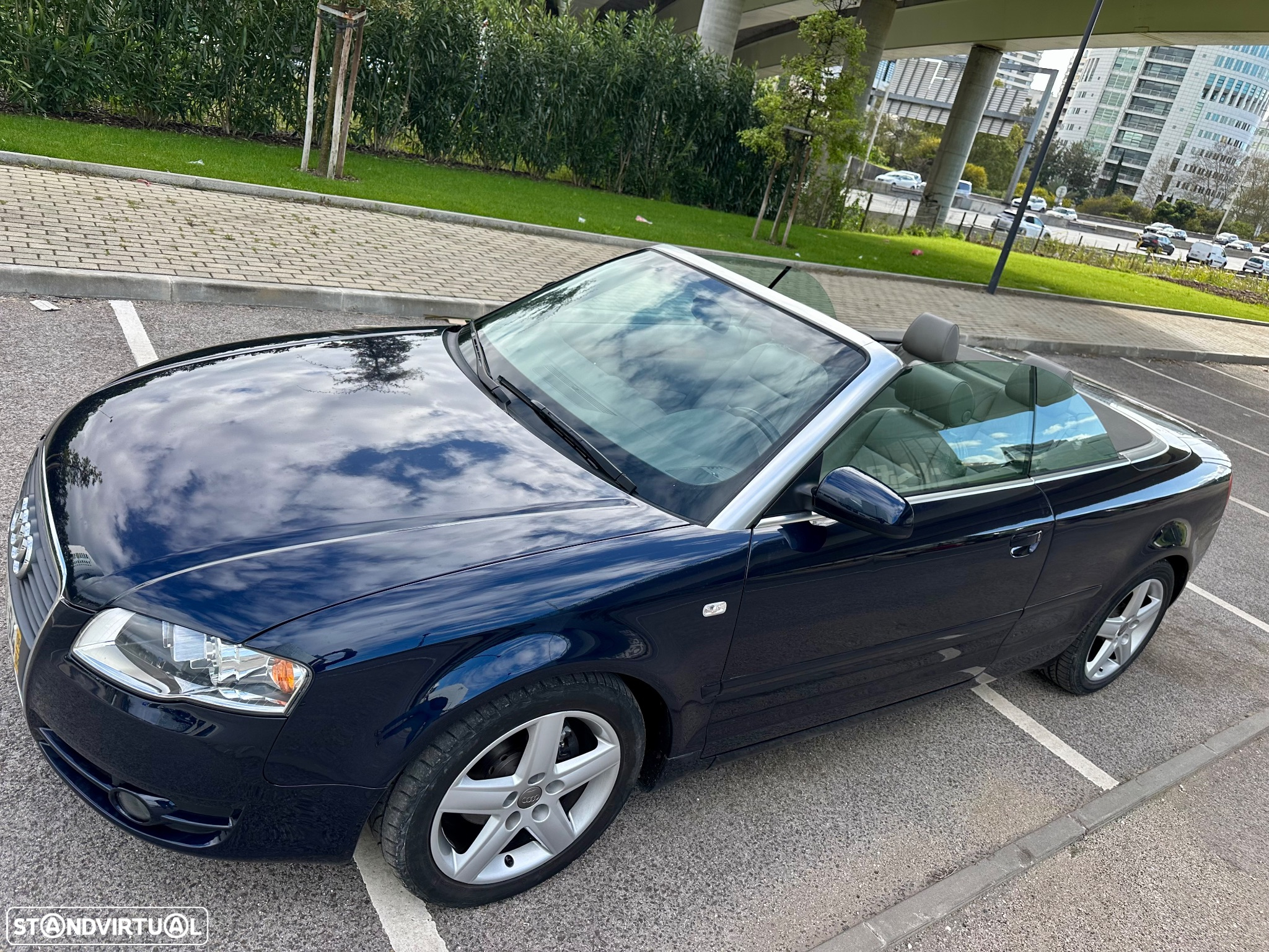 Audi A4 Cabrio 2.0 TDi Exclusive - 13
