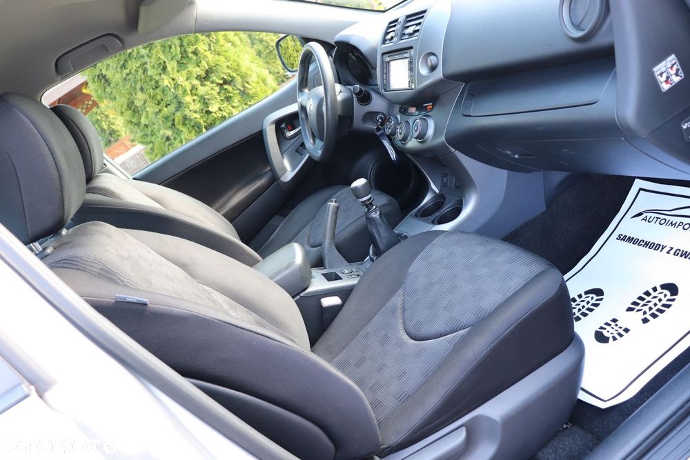 Toyota RAV4 2.0 4x2 - 8