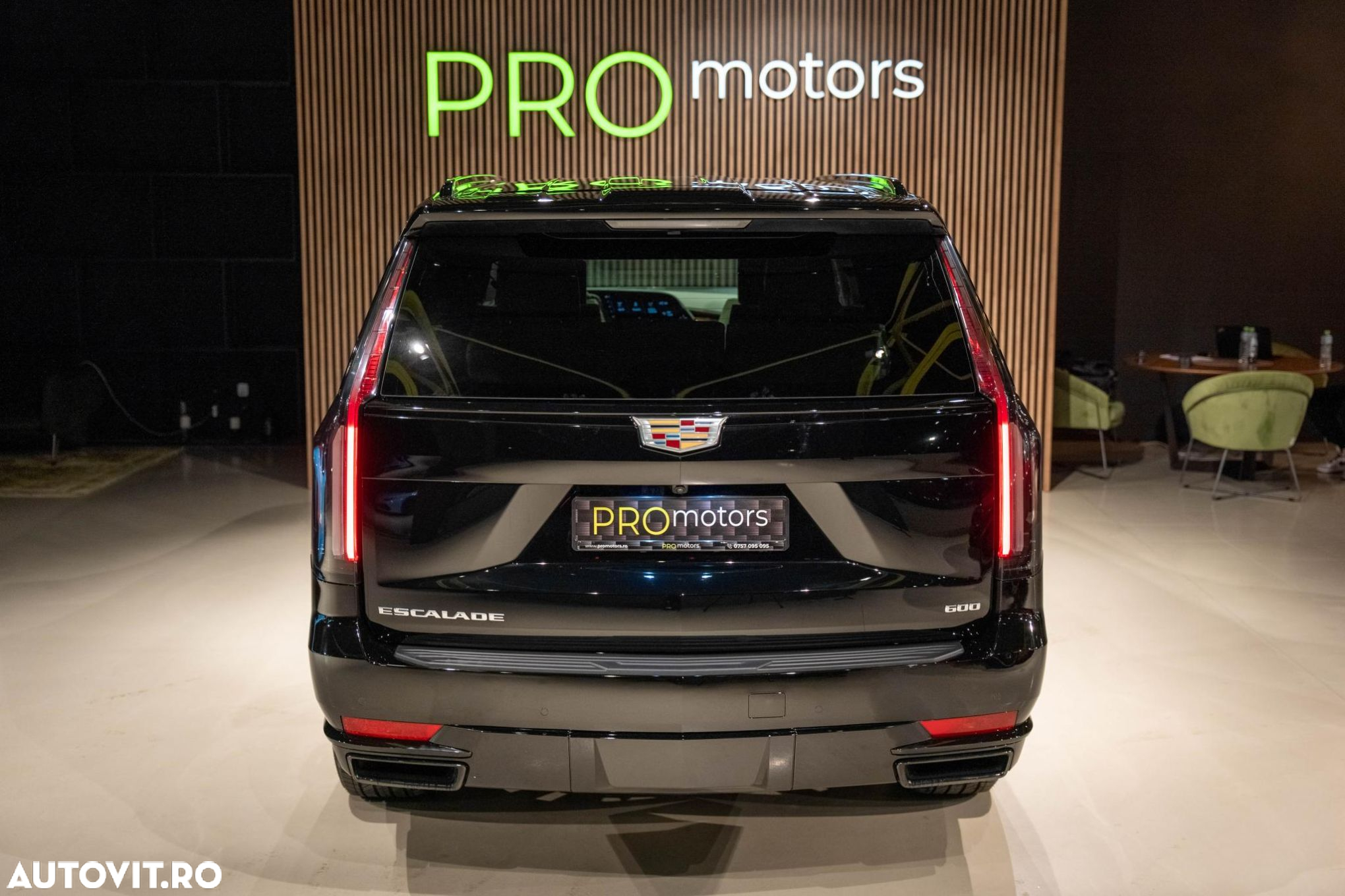 Cadillac Escalade - 18