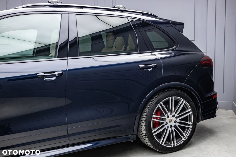 Porsche Cayenne - 27