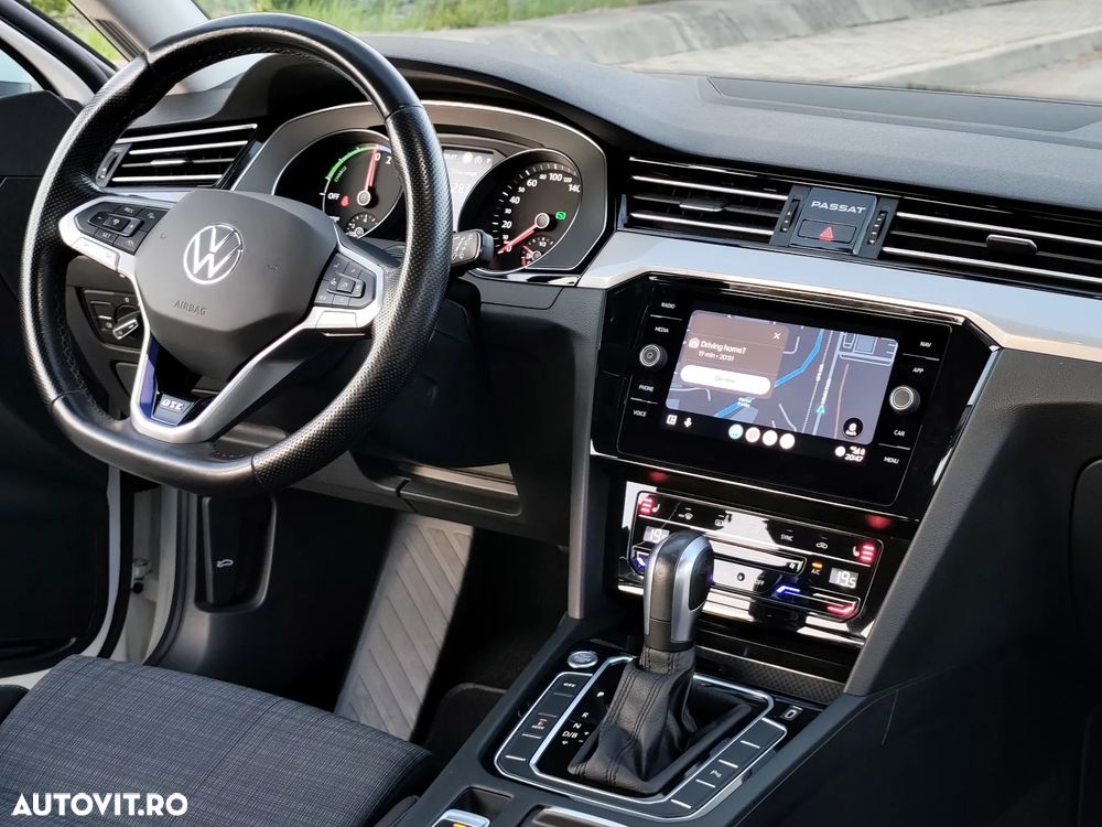 Volkswagen Passat - 15